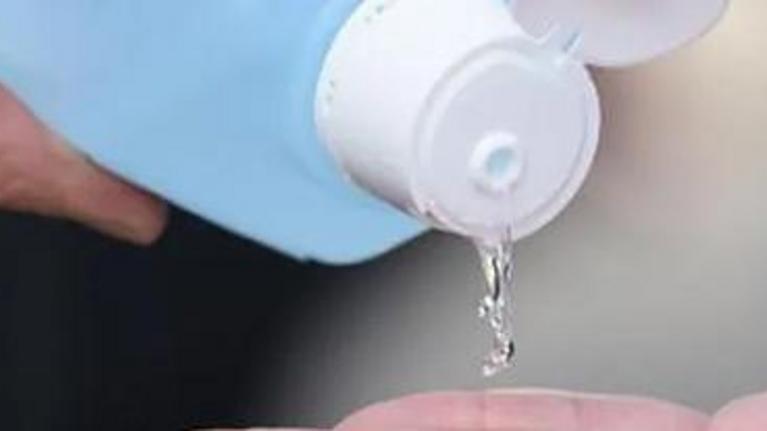 Marking disinfectants with isopropanol-resistant ink