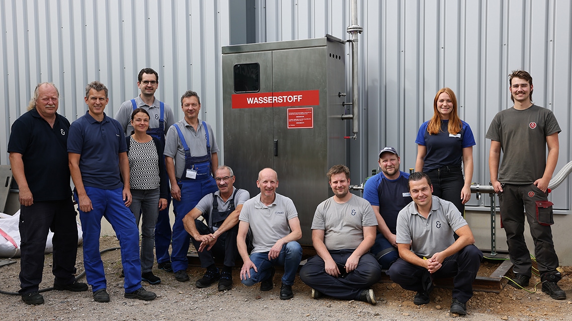 Photo 2: Team