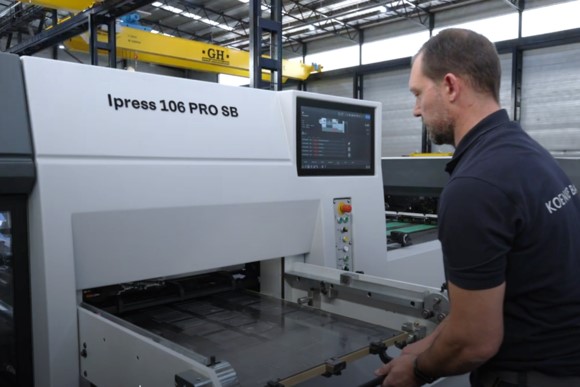 Die-cutting station